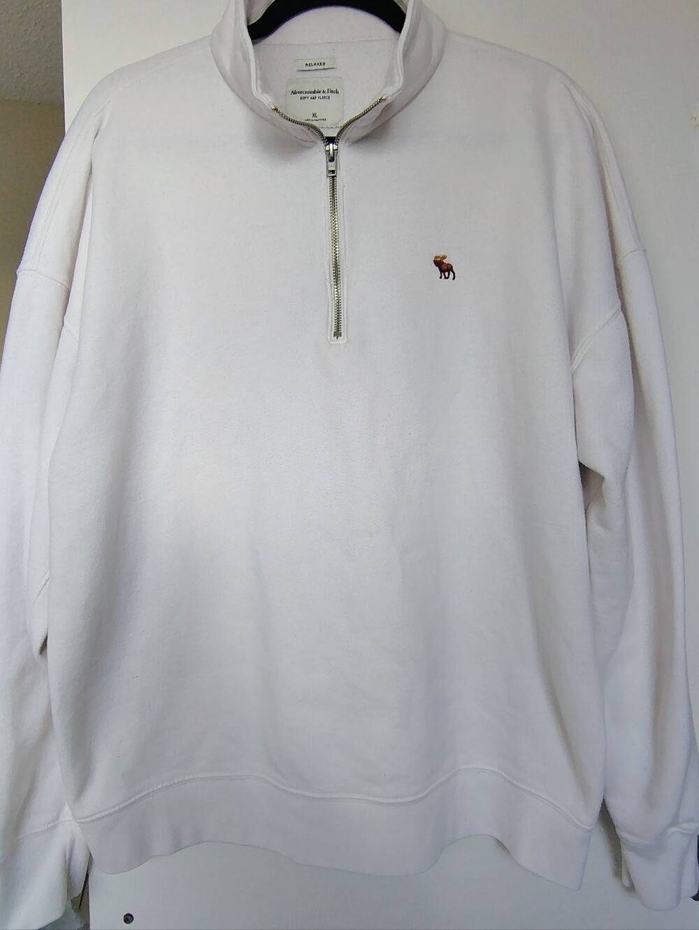Abercrombie & Fitch White Half-Zip Sweatshirt with Embroidered Moose